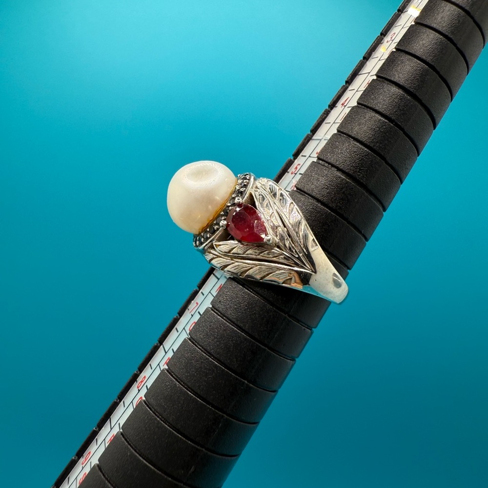 Silver 925 Ruby & Pearl Ring - image 3